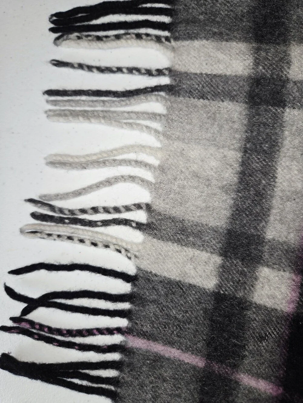 Amicale 100% Cashmere Plaid Scarf Gray Black Pink Luxury Vintage